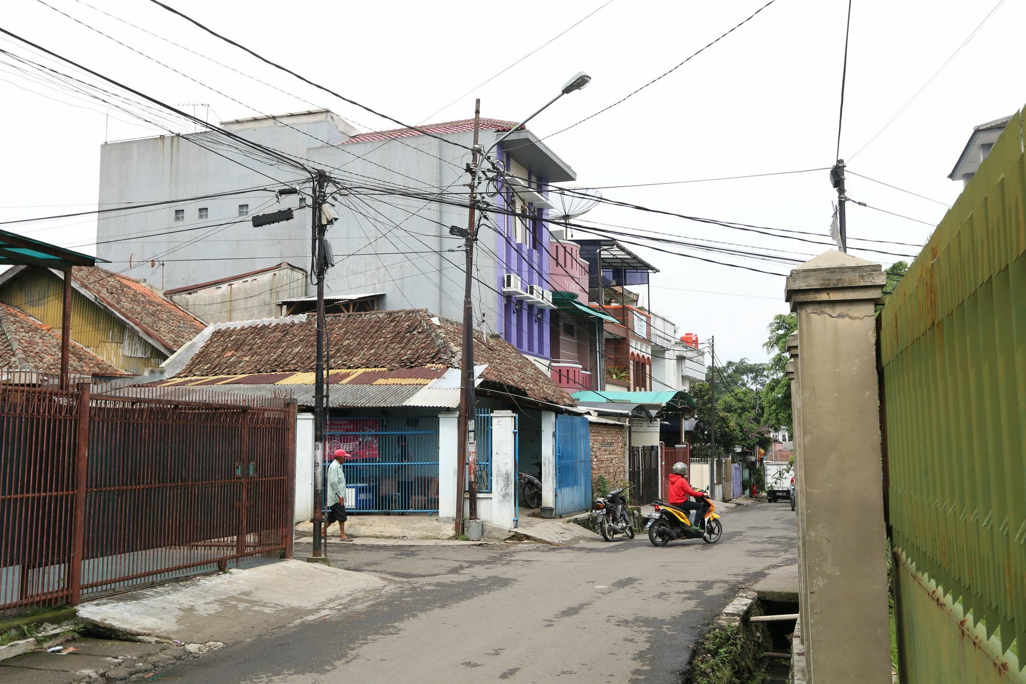 Unique Pensión 1 Pasar Baru Bandung Exterior foto